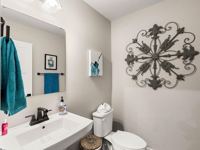 102 Mohegan Way, Greenville, SC 29607