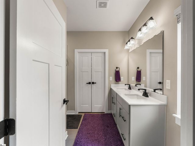 102 Mohegan Way, Greenville, SC 29607