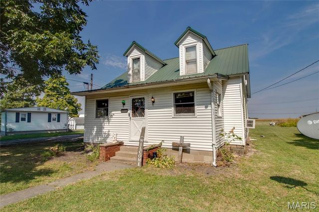 1120 S Main Street, Carrollton, IL 62016