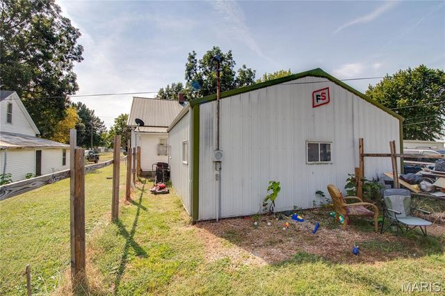 1120 S Main Street, Carrollton, IL 62016