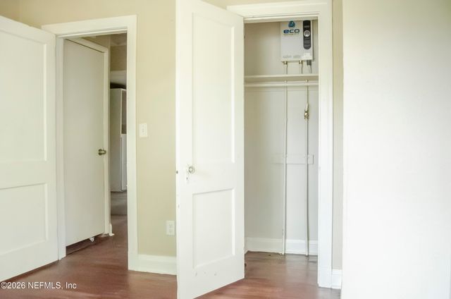 525 66TH Street, Jacksonville, FL 32208