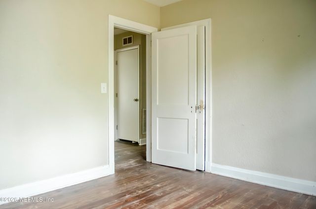 525 66TH Street, Jacksonville, FL 32208