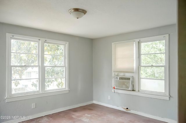 525 66TH Street, Jacksonville, FL 32208