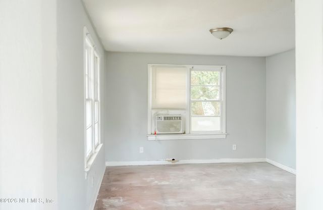 525 66TH Street, Jacksonville, FL 32208