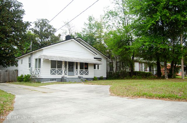 525 66TH Street, Jacksonville, FL 32208