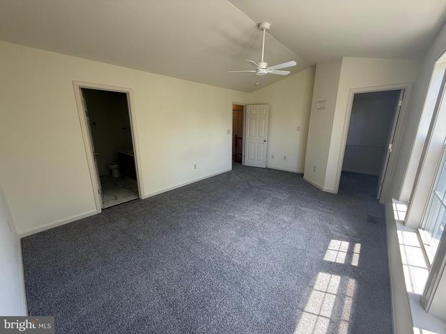 9905 KURTYKA CIR, Hagerstown, MD 21740