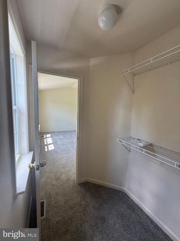 9905 KURTYKA CIR, Hagerstown, MD 21740