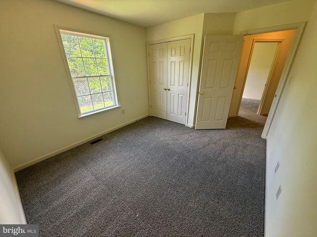9905 KURTYKA CIR, Hagerstown, MD 21740