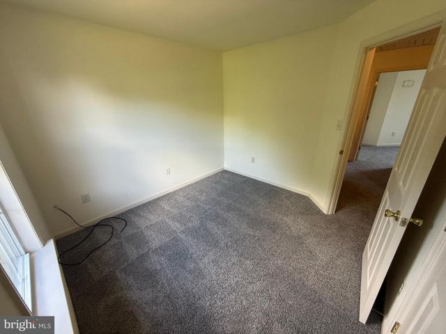 9905 KURTYKA CIR, Hagerstown, MD 21740