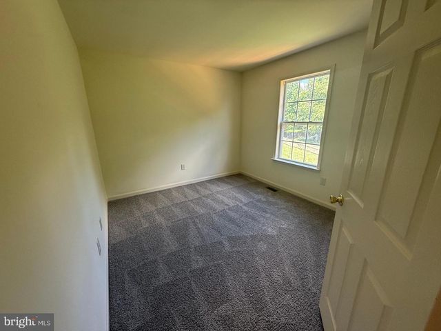 9905 KURTYKA CIR, Hagerstown, MD 21740