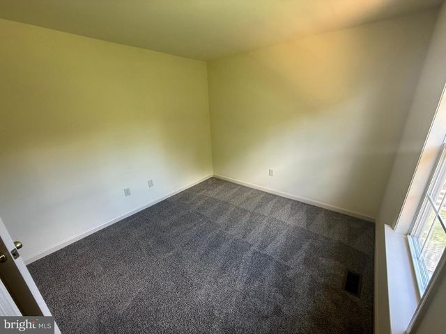 9905 KURTYKA CIR, Hagerstown, MD 21740