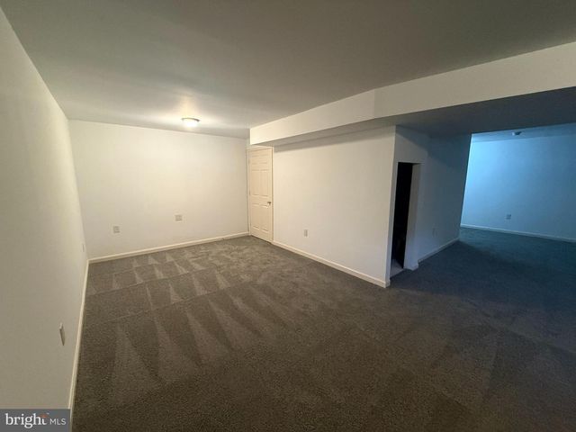 9905 KURTYKA CIR, Hagerstown, MD 21740
