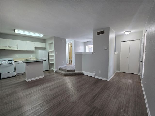 513 South Park DR 201, Austin, TX 78704