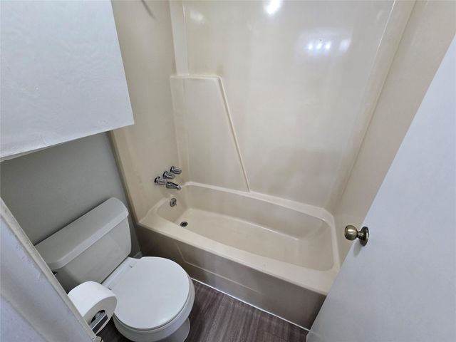 513 South Park DR 201, Austin, TX 78704