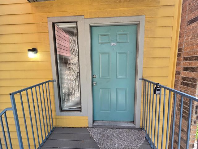 513 South Park DR 201, Austin, TX 78704