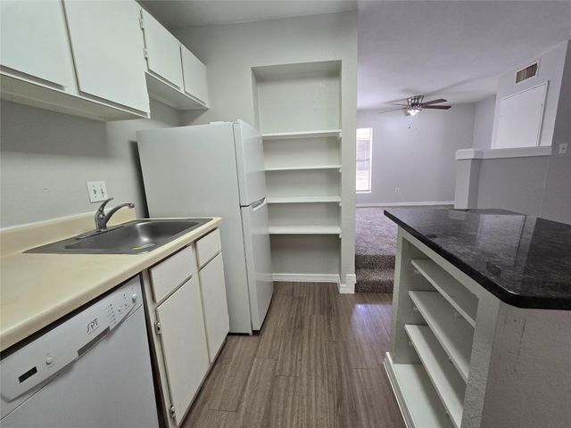 513 South Park DR 201, Austin, TX 78704