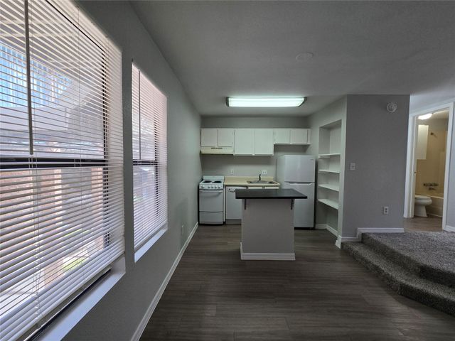 513 South Park DR 201, Austin, TX 78704