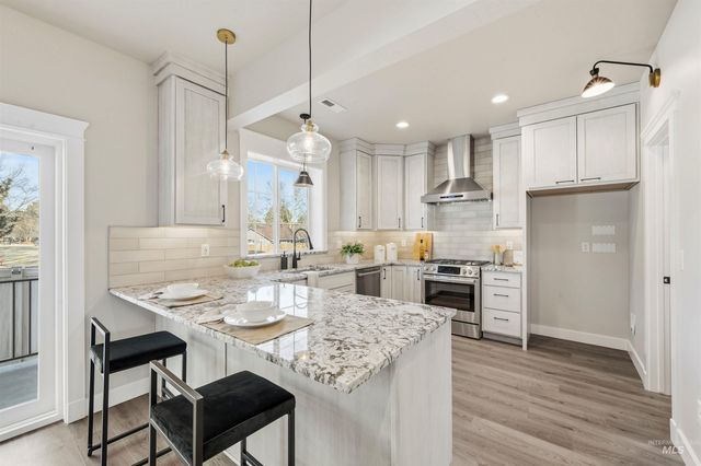 10093 W Mcmillan Rd, Boise, ID 83704