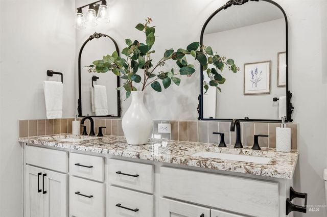 10093 W Mcmillan Rd, Boise, ID 83704