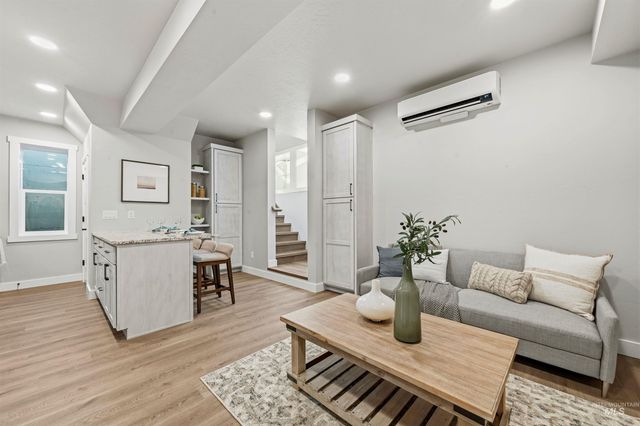 10093 W Mcmillan Rd, Boise, ID 83704