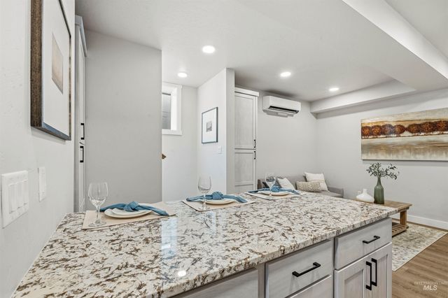 10093 W Mcmillan Rd, Boise, ID 83704