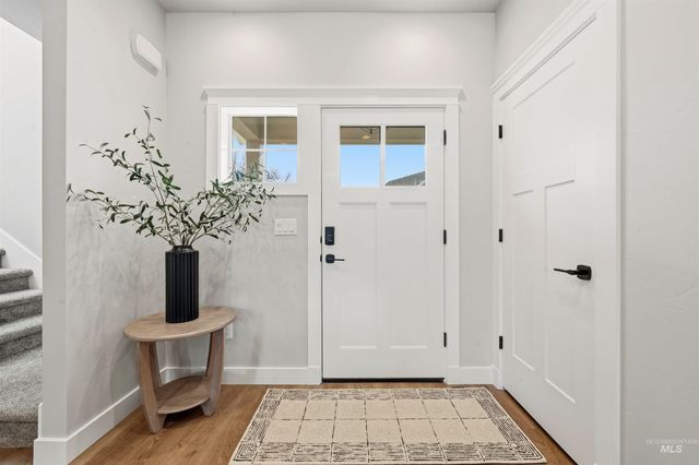 10093 W Mcmillan Rd, Boise, ID 83704