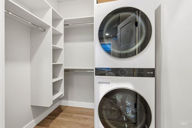 10093 W Mcmillan Rd, Boise, ID 83704