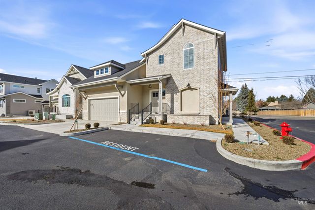 10093 W Mcmillan Rd, Boise, ID 83704