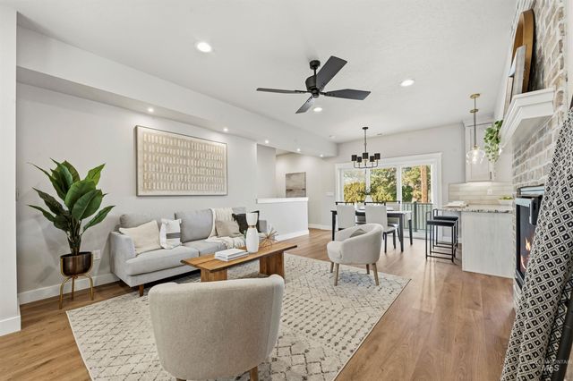 10093 W Mcmillan Rd, Boise, ID 83704