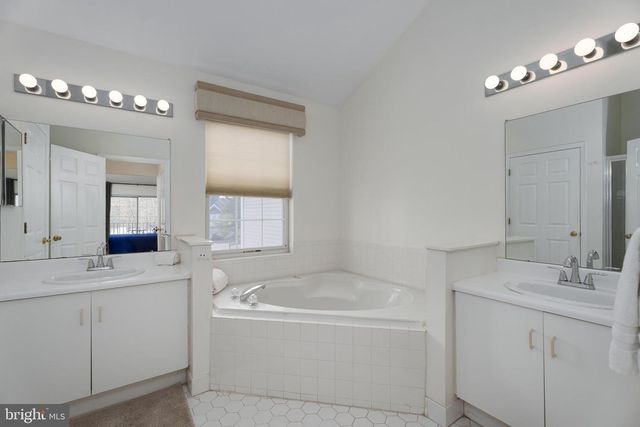 517 TUXFORD CT, Pennington, NJ 08534