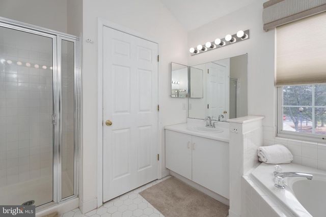 517 TUXFORD CT, Pennington, NJ 08534