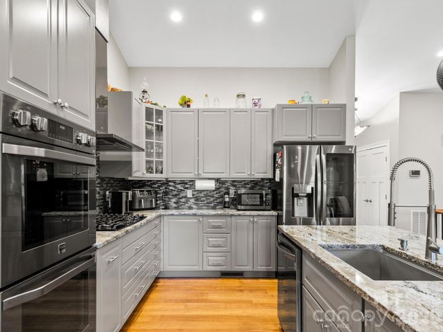 156 Dogwood Drive, Weaverville, NC 28787
