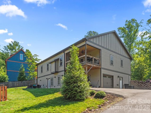 156 Dogwood Drive, Weaverville, NC 28787