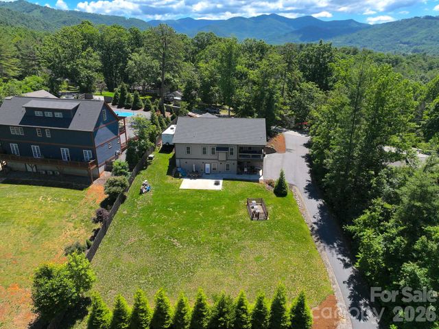156 Dogwood Drive, Weaverville, NC 28787
