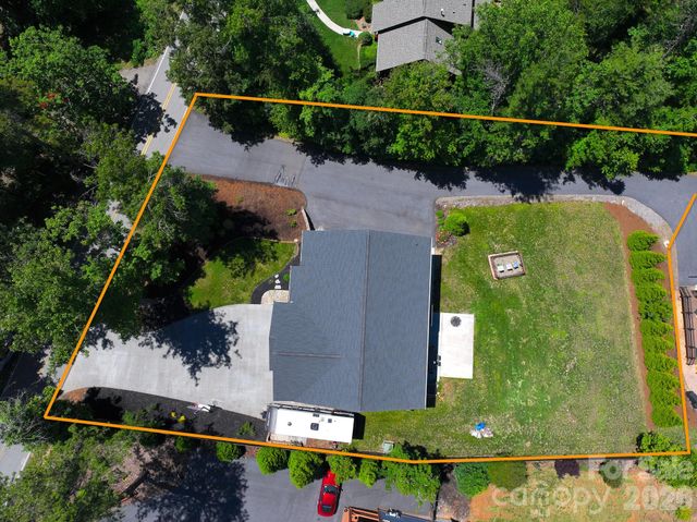 156 Dogwood Drive, Weaverville, NC 28787
