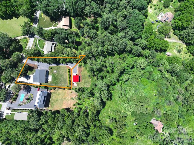 156 Dogwood Drive, Weaverville, NC 28787