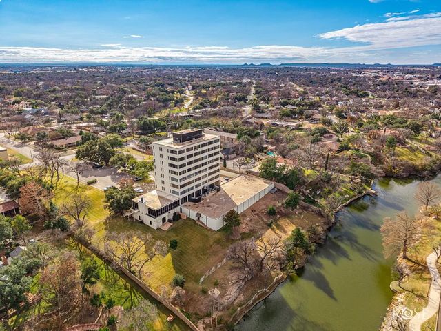 800 W Ave D, San Angelo, TX 76901