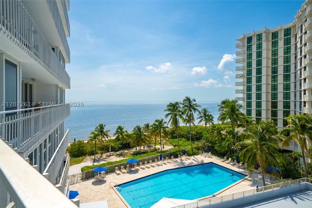 600 Grapetree Dr 6BS, Key Biscayne, FL 33149
