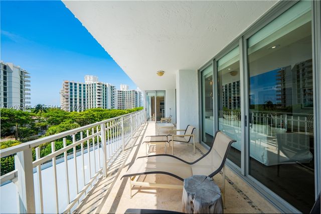 600 Grapetree Dr 6BS, Key Biscayne, FL 33149