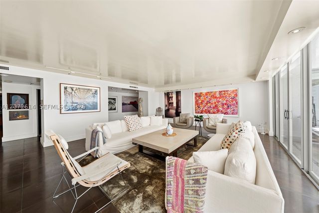 600 Grapetree Dr 6BS, Key Biscayne, FL 33149