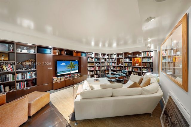 600 Grapetree Dr 6BS, Key Biscayne, FL 33149