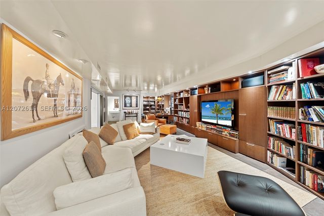 600 Grapetree Dr 6BS, Key Biscayne, FL 33149