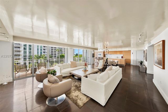 600 Grapetree Dr 6BS, Key Biscayne, FL 33149