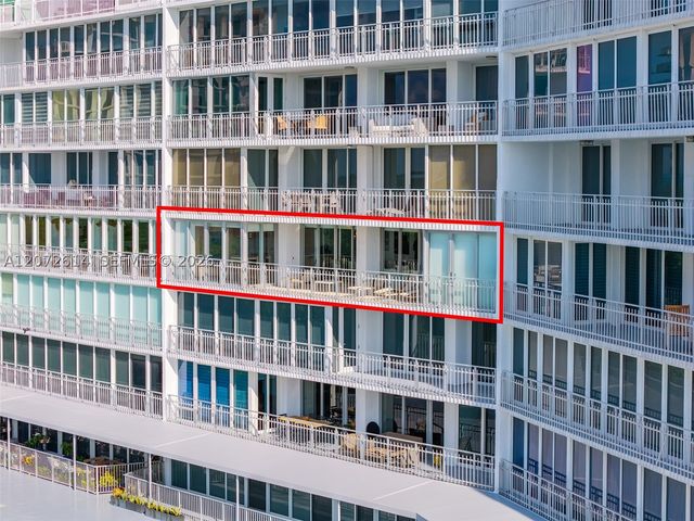 600 Grapetree Dr 6BS, Key Biscayne, FL 33149