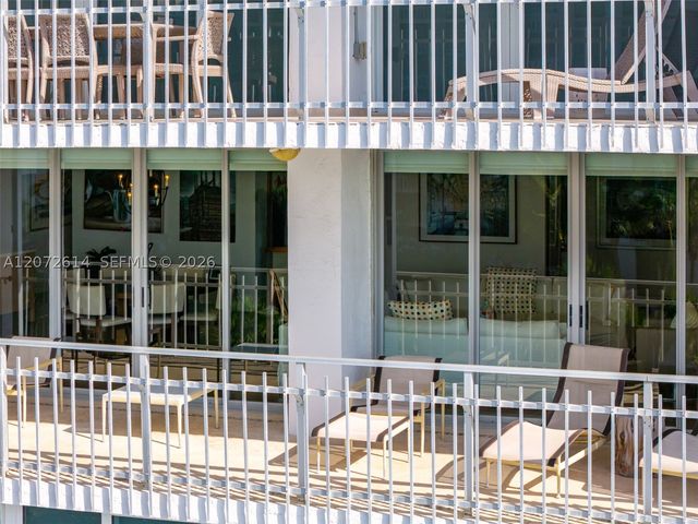 600 Grapetree Dr 6BS, Key Biscayne, FL 33149