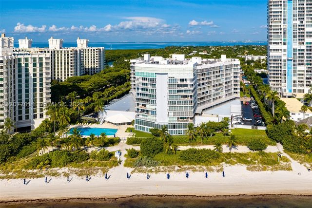 600 Grapetree Dr 6BS, Key Biscayne, FL 33149
