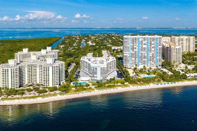 600 Grapetree Dr 6BS, Key Biscayne, FL 33149