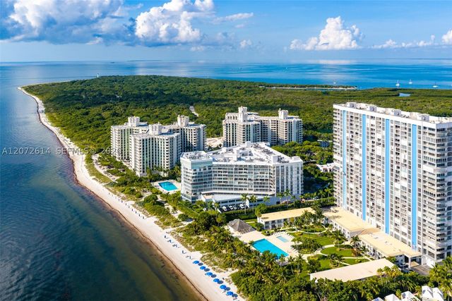 600 Grapetree Dr 6BS, Key Biscayne, FL 33149
