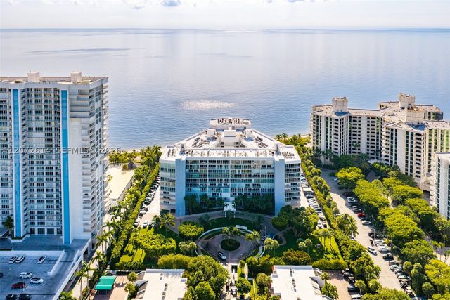 600 Grapetree Dr 6BS, Key Biscayne, FL 33149
