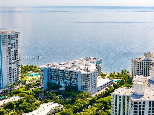600 Grapetree Dr 6BS, Key Biscayne, FL 33149